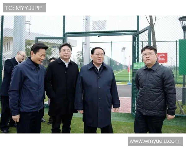 李强独家分享足球心得与技巧助你提升球技的秘诀与经验 李强独家分享足球心得与技巧助你提升球技的秘诀与经验